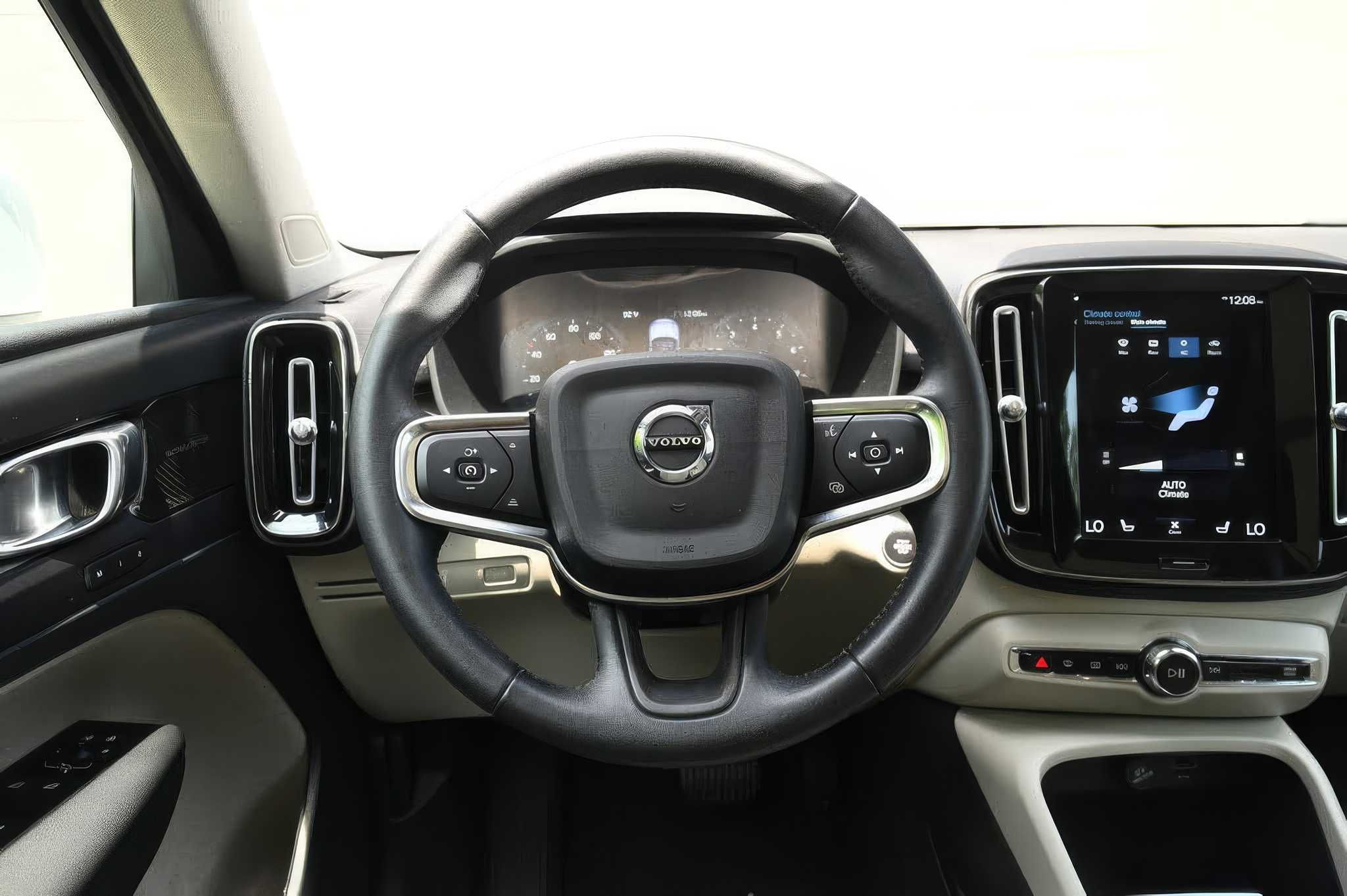 2021 Volvo XC40 T4 Inscription