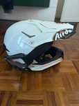 Capacete Airoh xl branco com oculos da scott