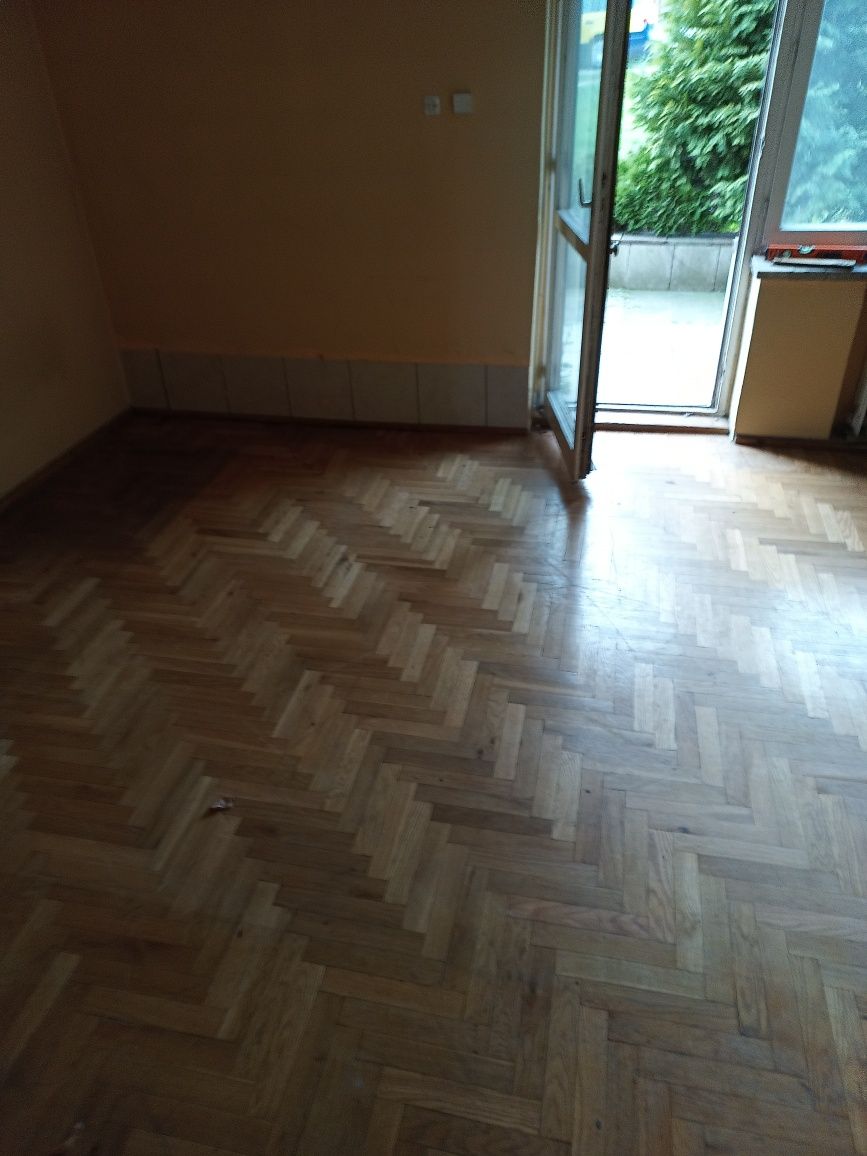 parkiet ZDEMONTOWANY ok 100 M2