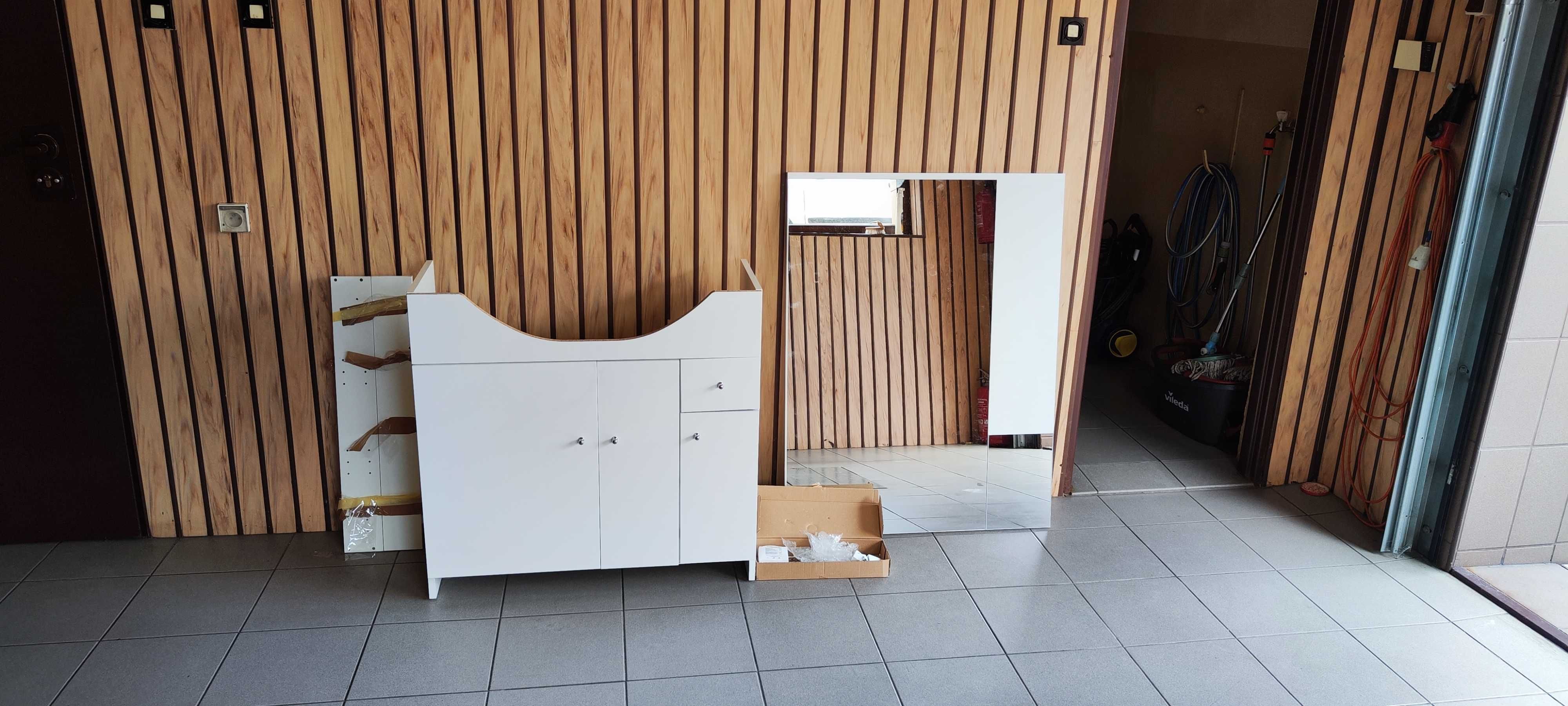 Szafka łazienkowa z lustrem