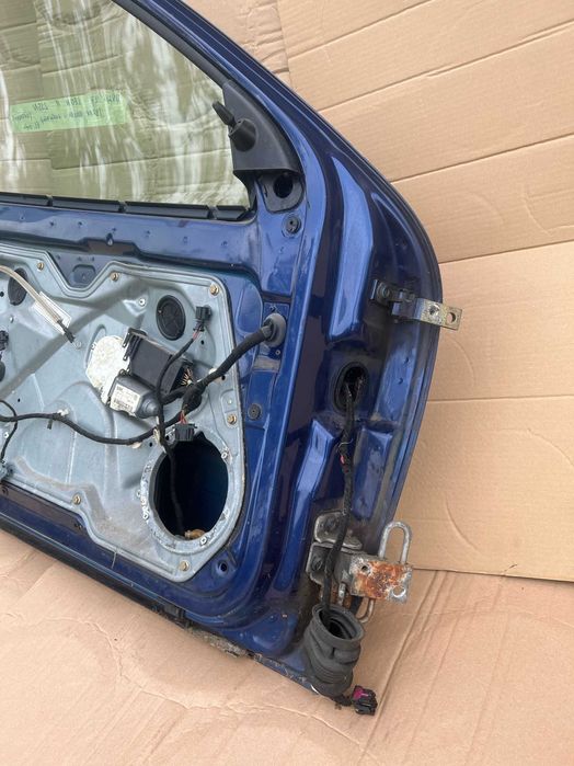 Drzwi lewy przód SEAT LEON 1 / TOLEDO 2 kod lakieru: LS5S