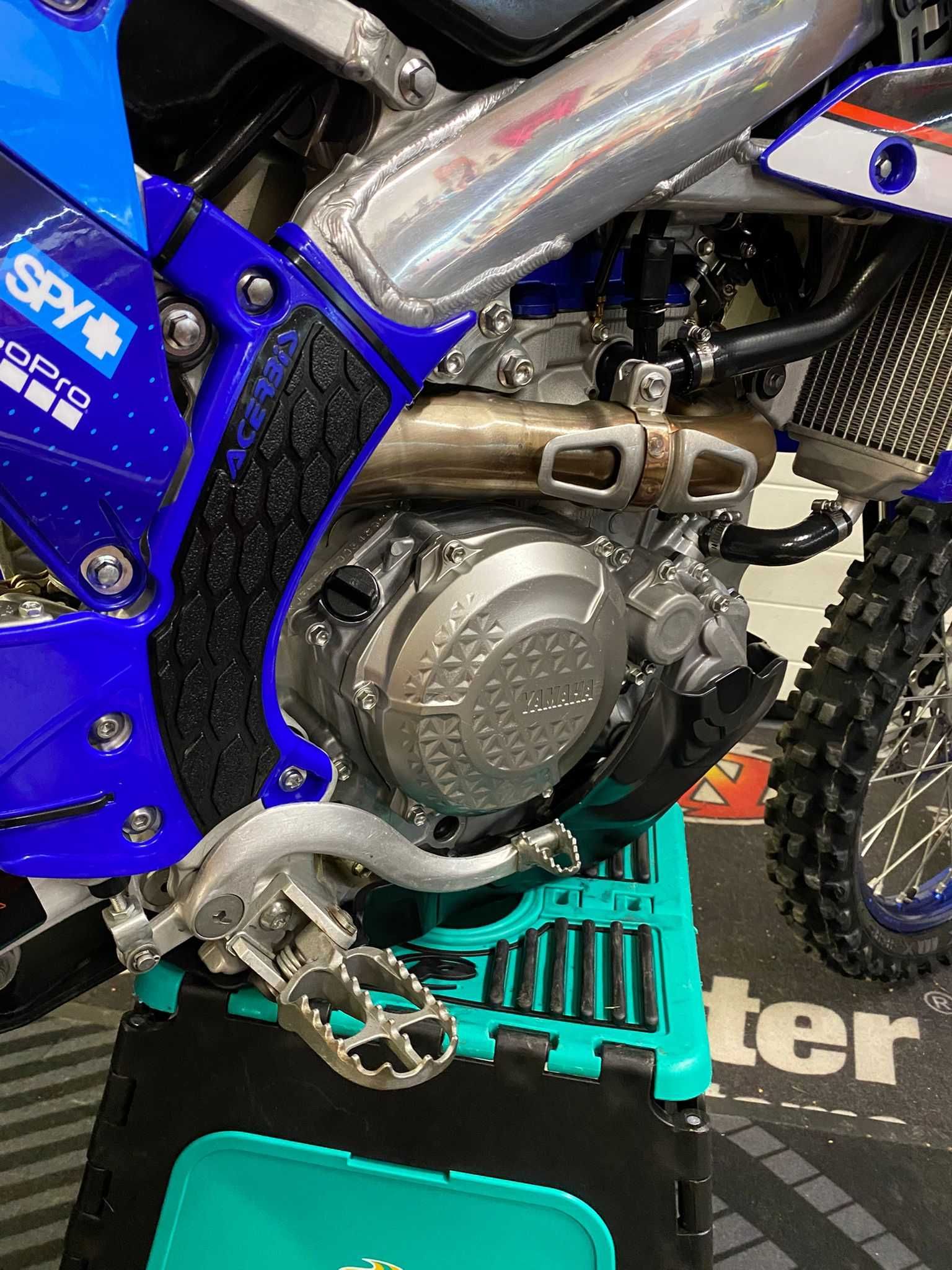 Yamaha Yzf 450 YZ450f Nowy model 23 Mały przebieg Idealna