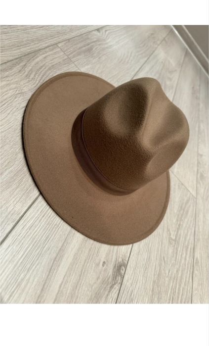 Капелюх шляпа беж бежевая коричневый