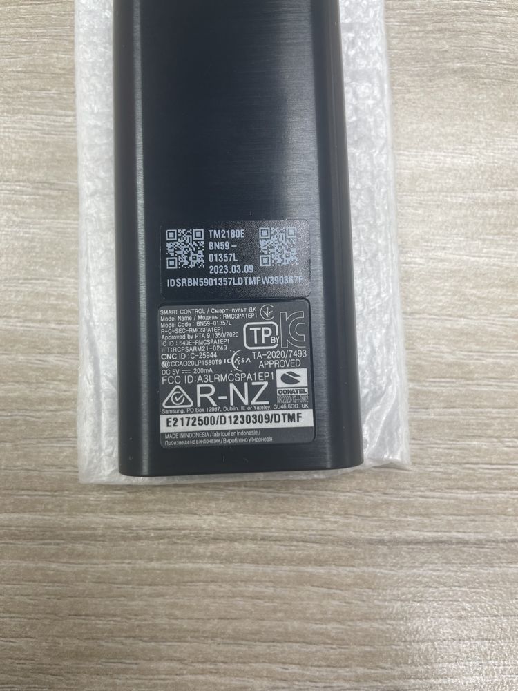 Оригінальний пульт Samsung BN59-01357L/01357D з сонячною панеллю.