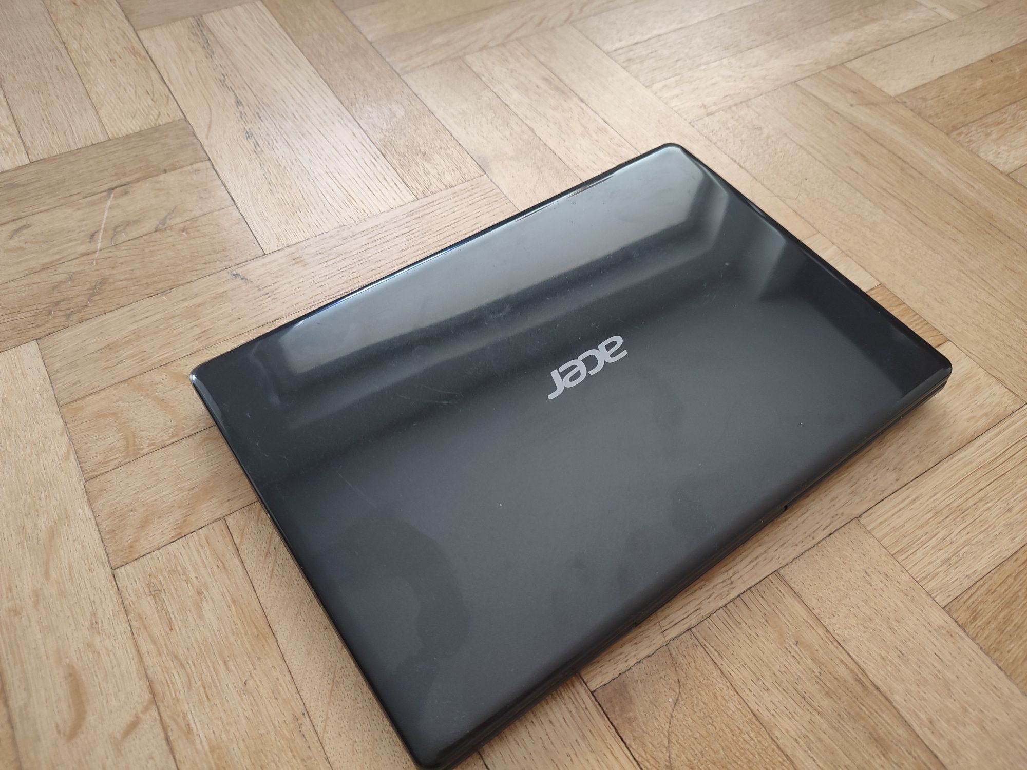 Laptop Acer V5-121
