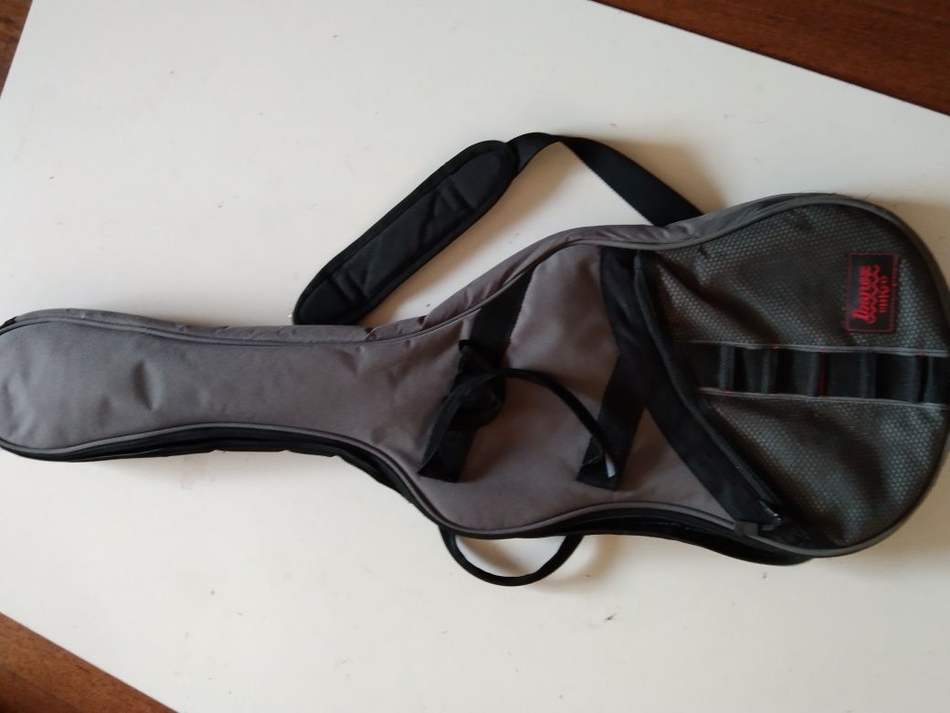 Gitara elektryczna basowa IBANEZ Mikro