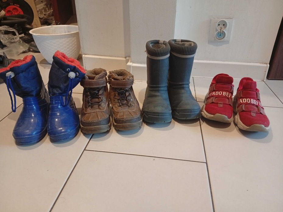 Zestaw bucików rozmiar 30 dla chłopca