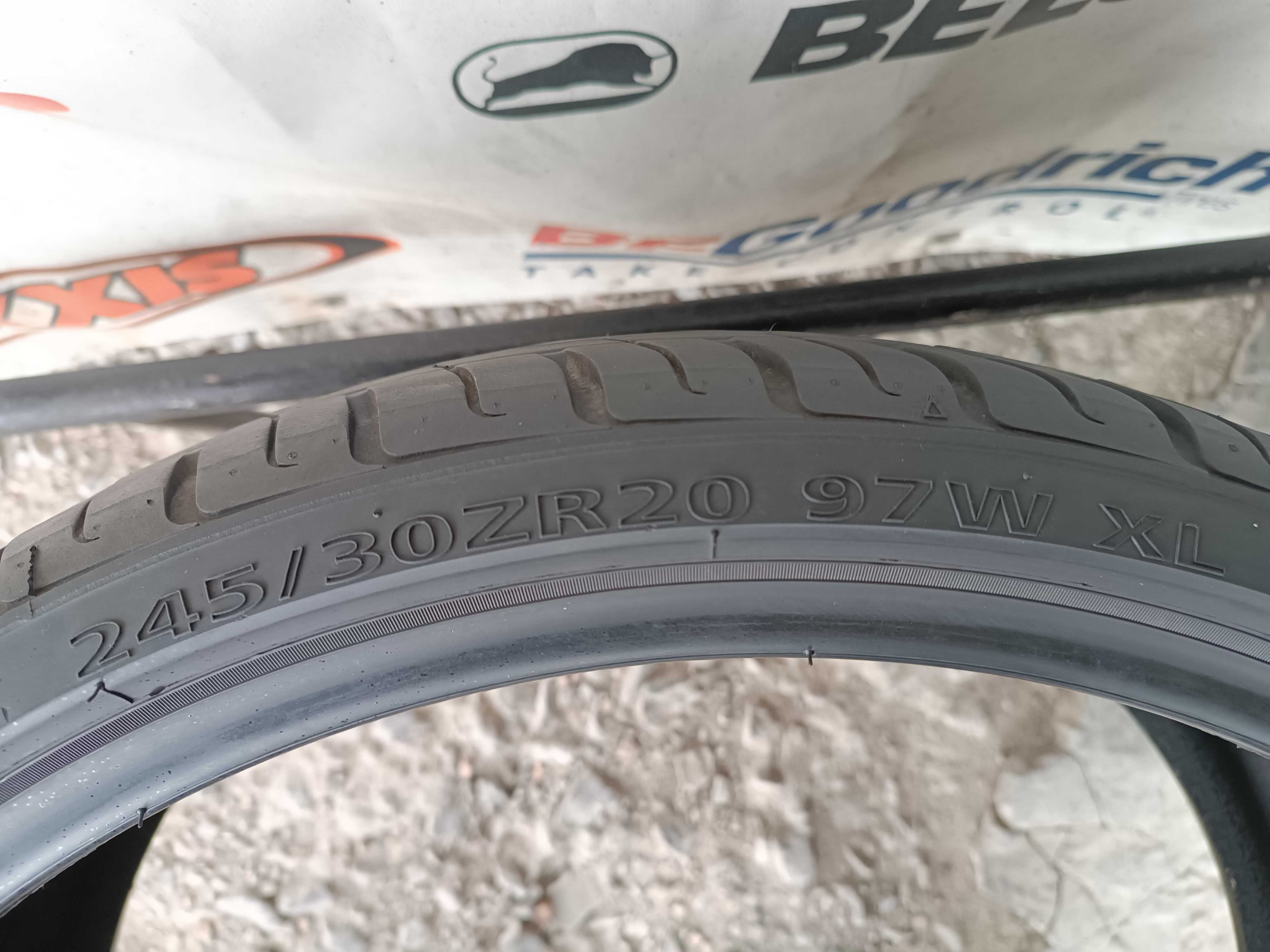 Літні шини 245/30 R20 Delinte thunder d7 2021рік 7мм