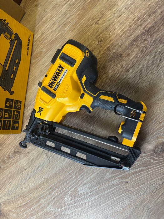DEWALT DCN660 sztyfciarka Gwoździarka XR DeWalt DCN660N  BODY