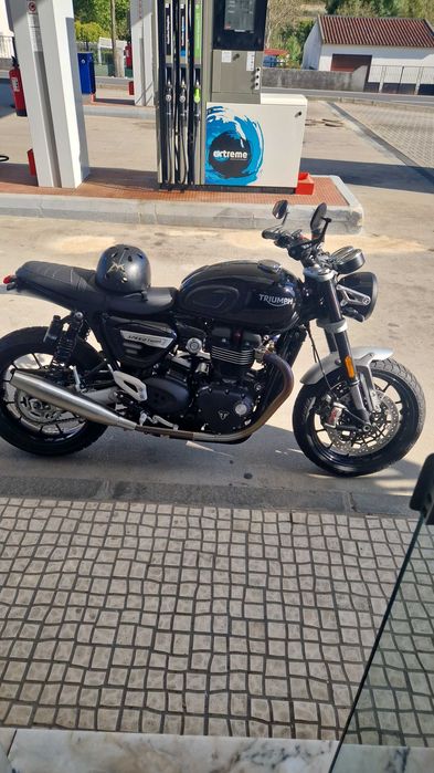 Triumph speed twin 1200