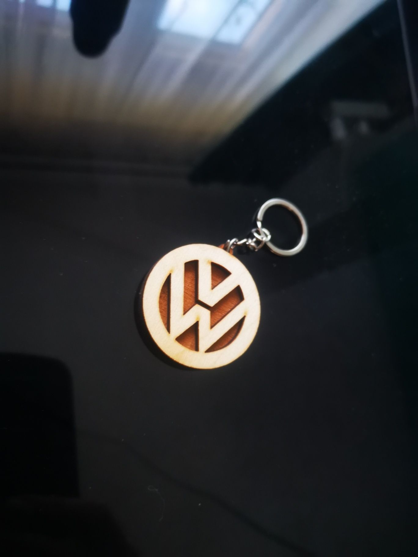 Bryloczek drewniany VW