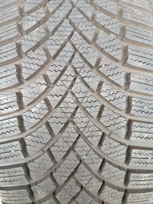 Зимові шини 225/55/17 Bridgestone Bluzzak LM005 2023 пара