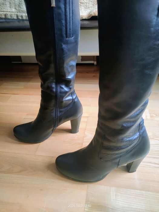 Czarne ocieplane kozaki Lasocki 38