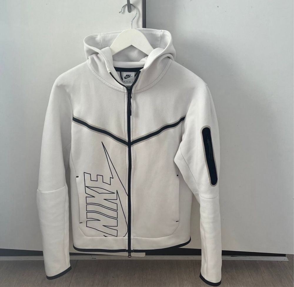 Худі Nike Sportswear Tech Fleece Hoodie FJ5334-121