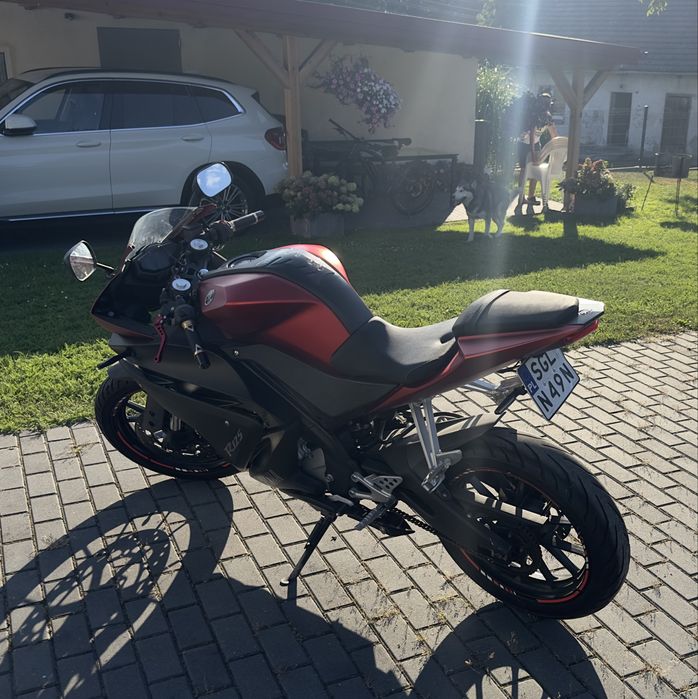 Yamaha Yzf r125       (Yzf r125 r6 r1 ścigacz) A1