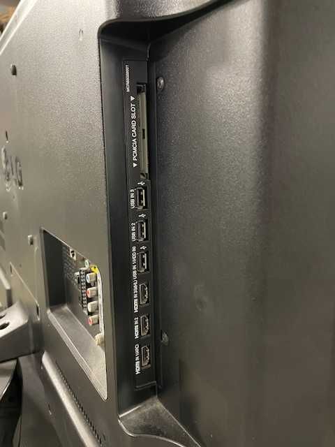 Telewizor LG 42" SMART WiFi, 3D, full HD, YouTube, Netflix, polecam