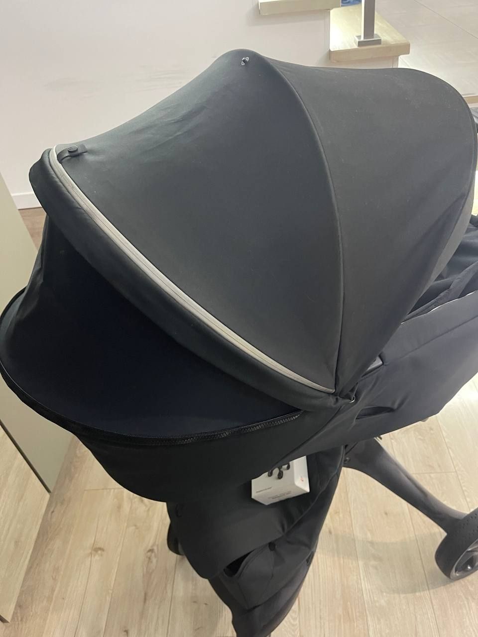 ТЕРМІНОВО.Легендарна коляска 2 в 1 Stokke Xplory X .