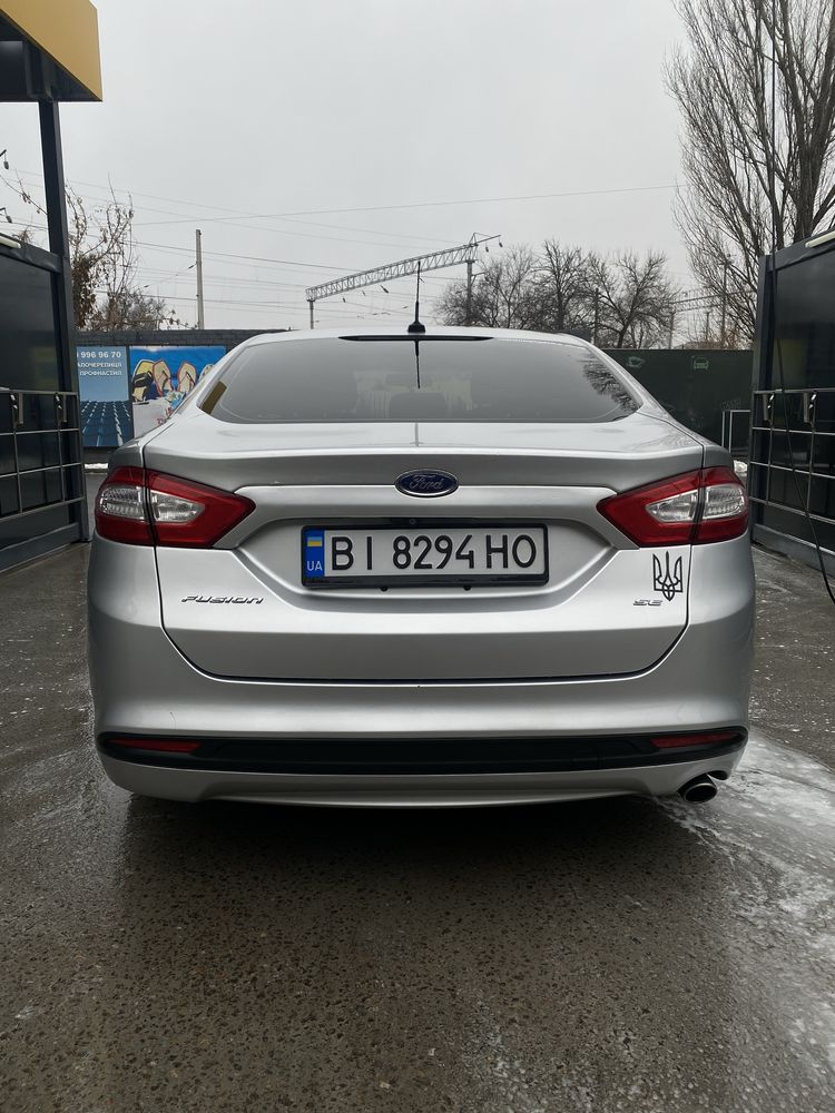 Машина Ford Fusion 2016 SE 2,5 двигатель Бензин