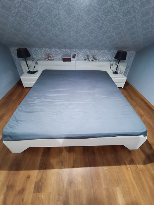 Łóżko, łoże małżeńskie 180x200cm +materac+ eteżerki