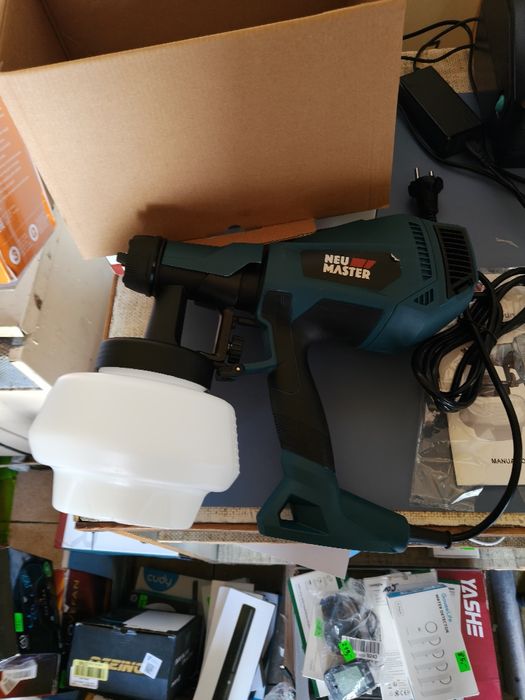 Pistolet Natryskowy Malarski Elektryczny 500W 1200ml 4 Dysze 3 Wzory