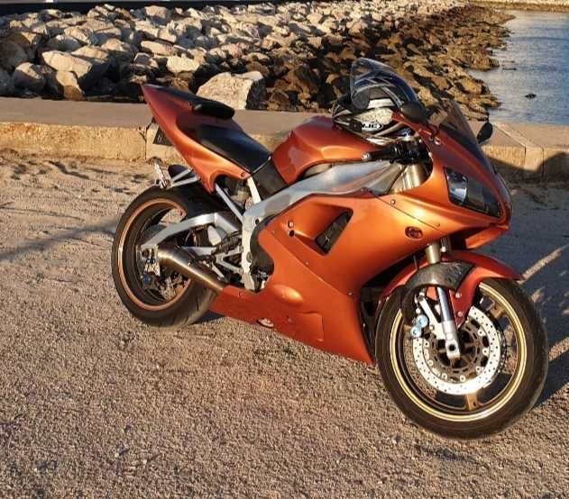 Vendo Yamaha R1 de 99