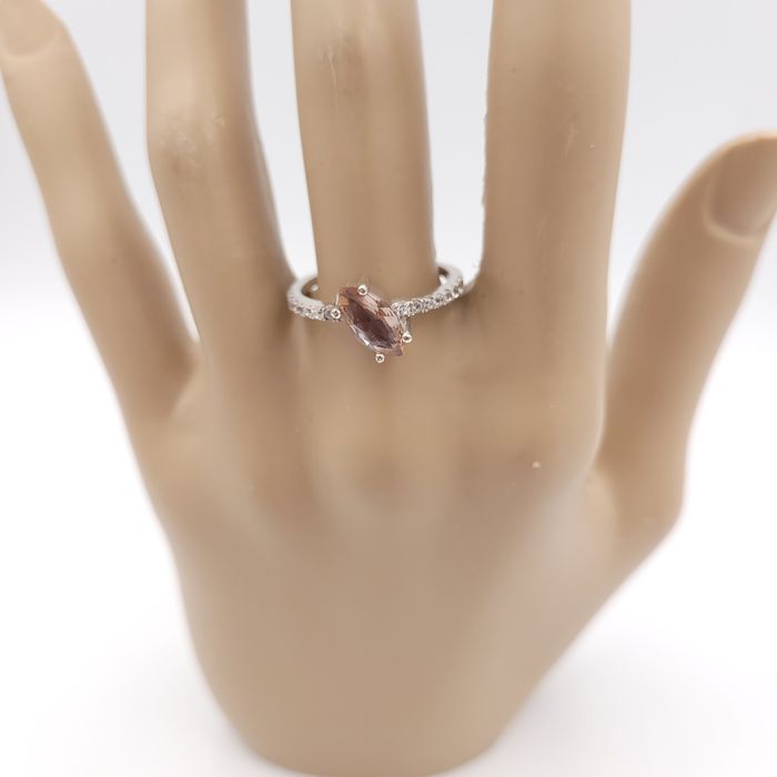 Srebrny pierścionek pr 925 z zultanite