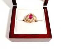 Złoty pierścionek ażurowy różowy kamień P585/3,57g