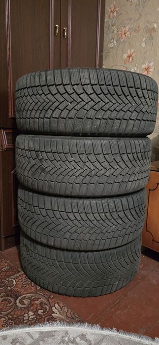 Б/В Гума зимова Bridgestone Blizzak 235/45R18