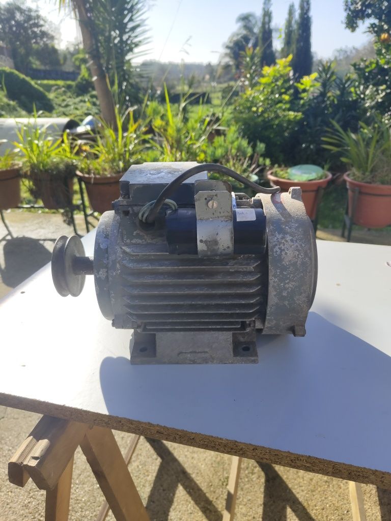Motor monofásico  Rabor