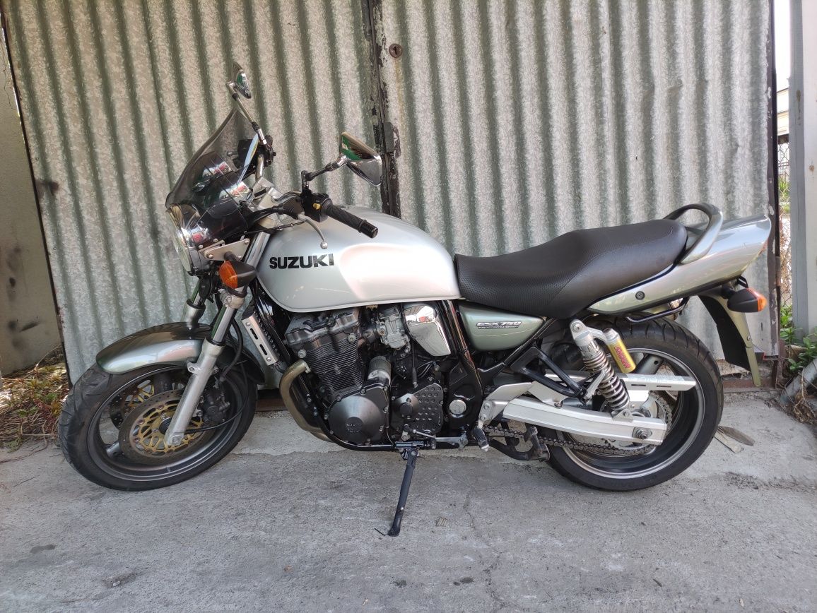 Suzuki GSX 750 AE Inazuma klasyczny Naked 1wł RATY Transport