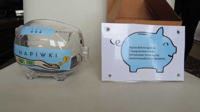 Skarbonka na napiwki świnka