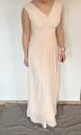 Kremowa maxi sukienka marki TFNC London