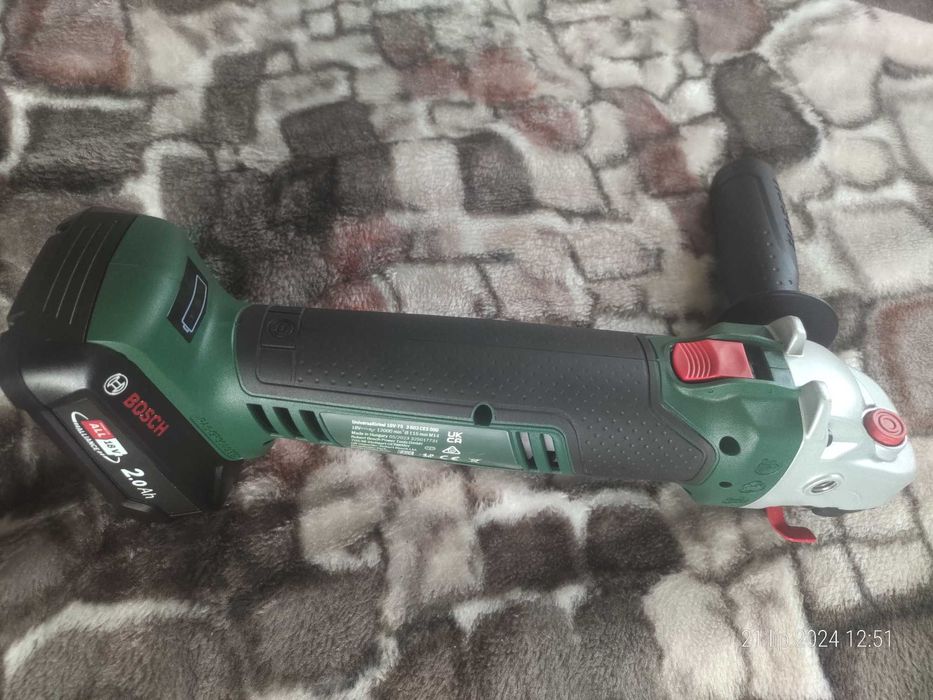 Szlifierka kątowa Bosch UniversalGrind 18V-75  + 1x 2 Ah w zestawie