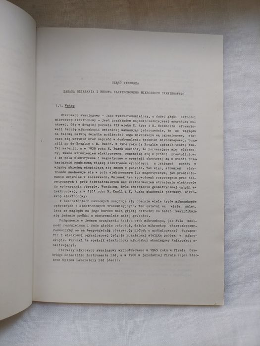 "Elektronowy Mikroskop Skaningowy" - J. Sokołowski, B. Pluta