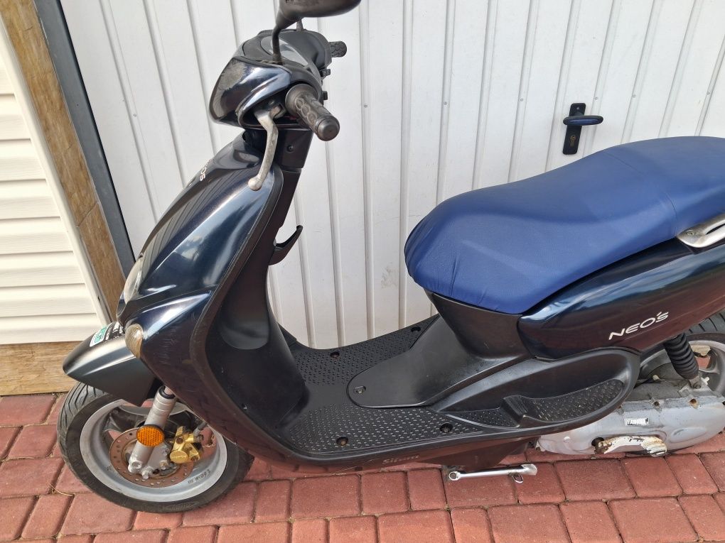 Skuter  Yamaha neos 50