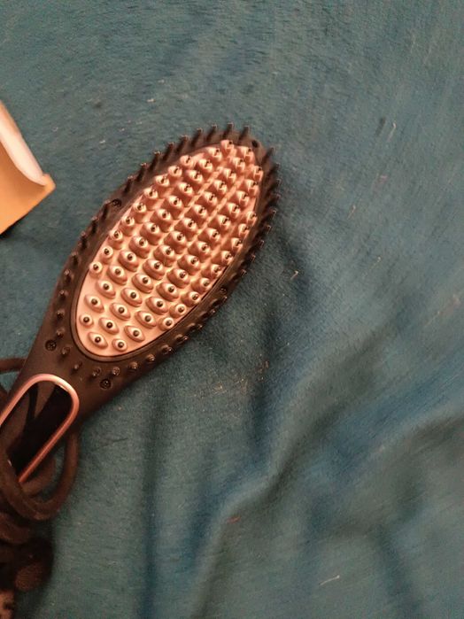 Szczotka prostująca do włosów