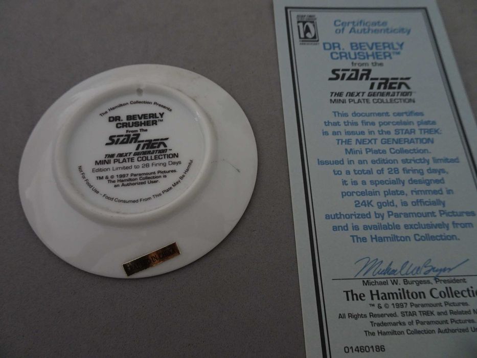 Prato Star Trek Dr. Beverly Crusher com certificado de autenticidade