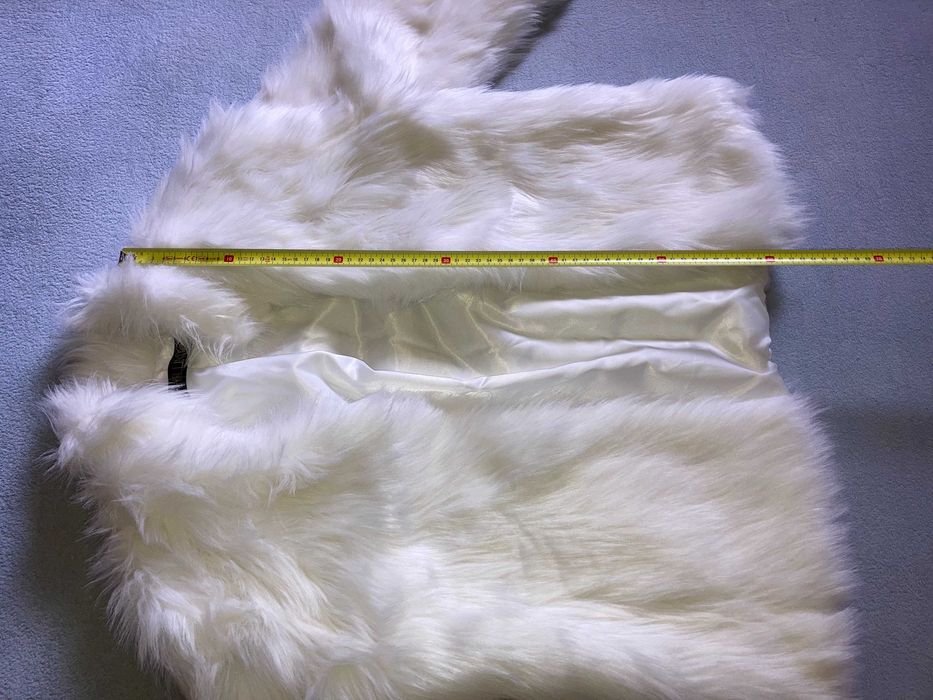 Białe futro sztuczne unisex