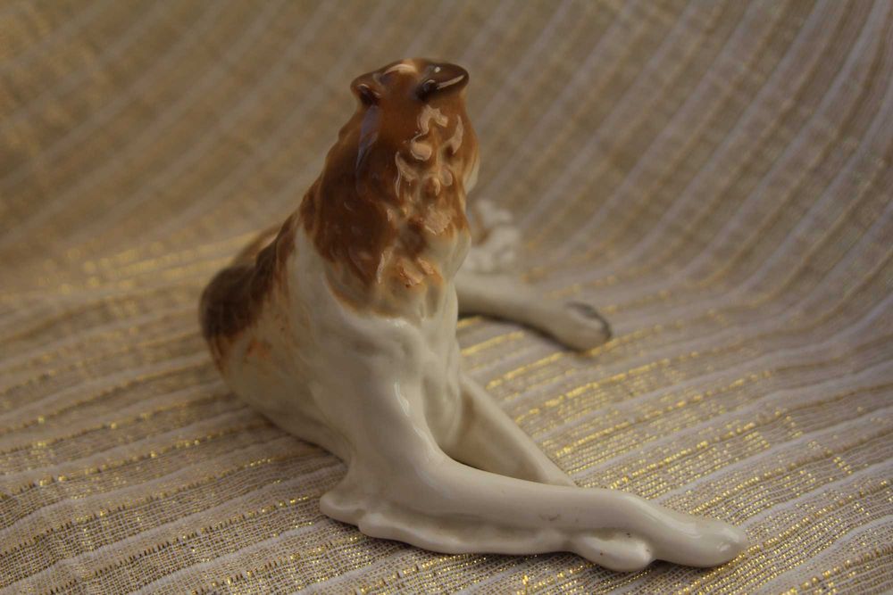 Фарфоровая статуетка часів радянського союзу"собака борзая"