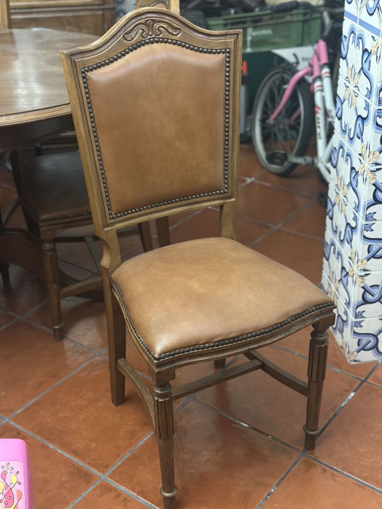 Mesa de jantar com 6 cadeiras, negociável