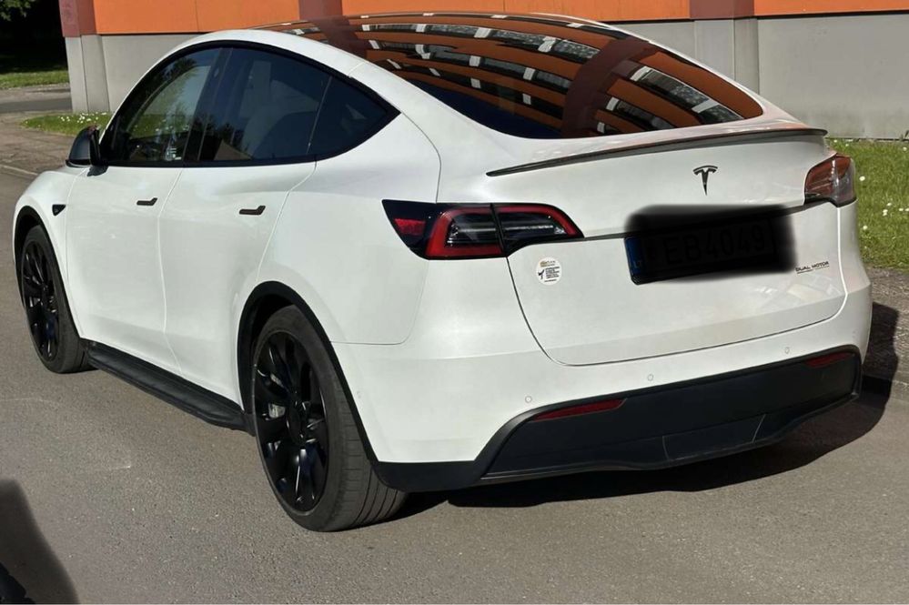Tesla model Y long range dual motor 2022