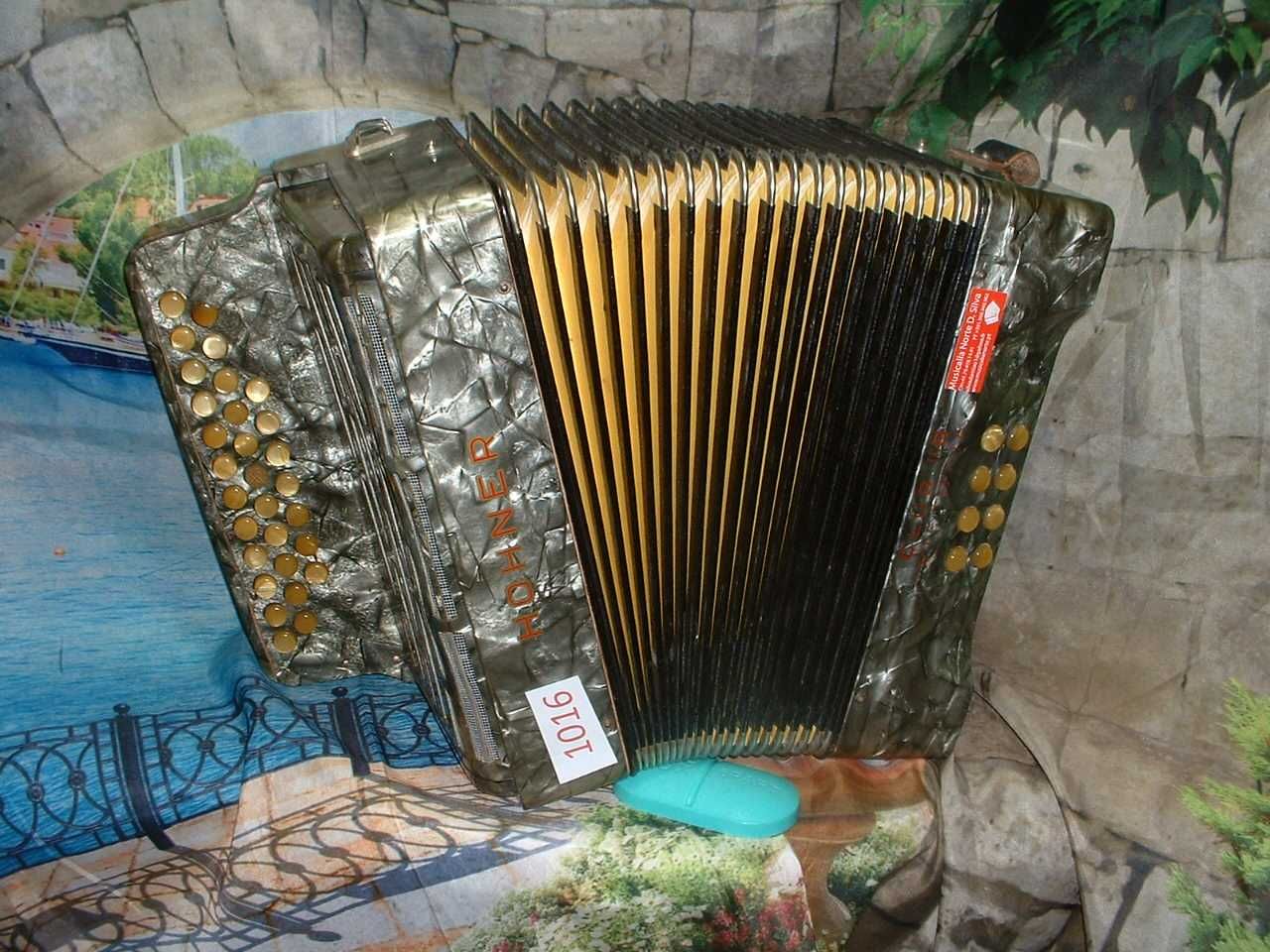 Concertina para venda N, 1016
