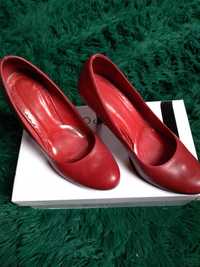 pantofle damskie czerwone. 38