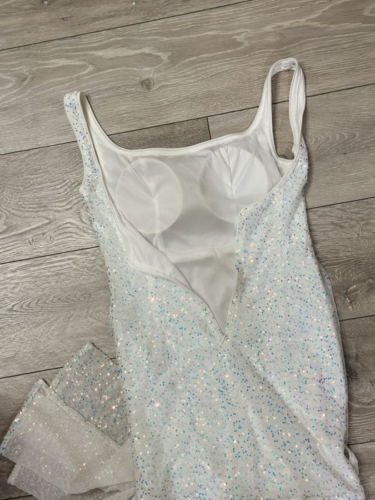 Сукня по фігурі з паєтками s , святково сукня