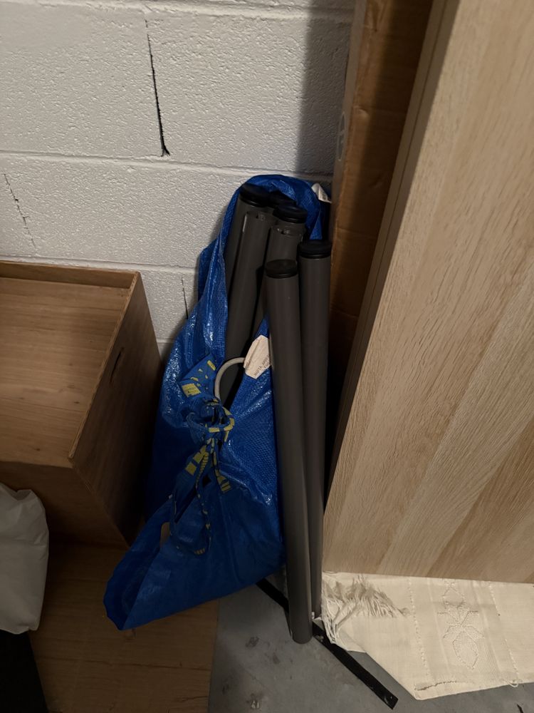 Mesas IKEA / duas secretaria de 2 metros cada