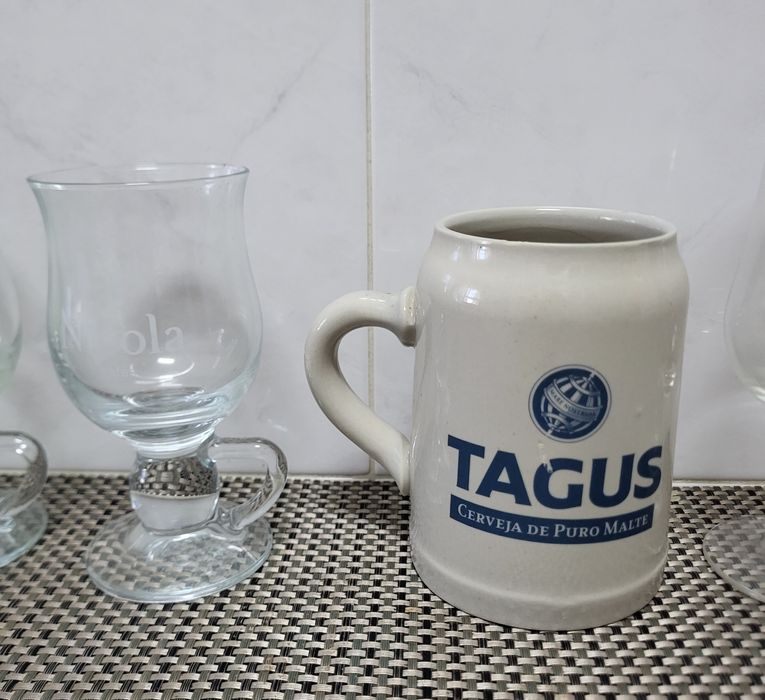 Copos de cerveja
