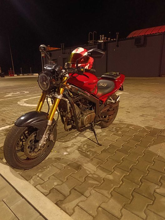 Продам мотоцикл hyosung gt250r