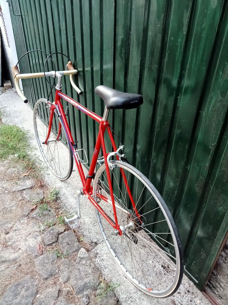 Bicicleta Peugeot.