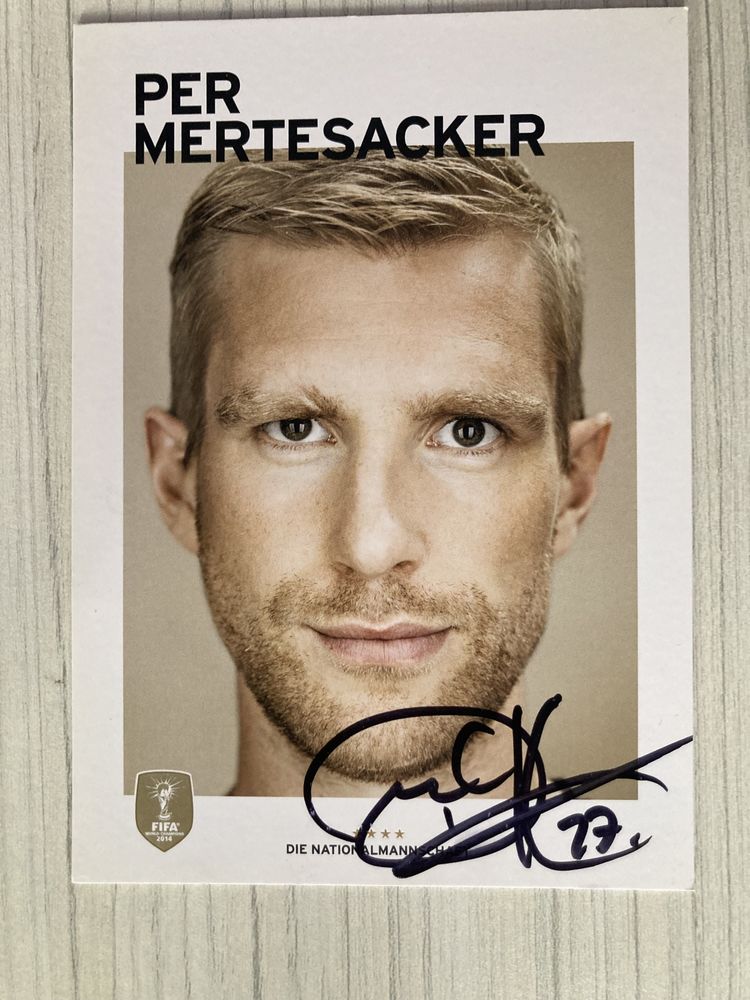 Autograf Mertesacker