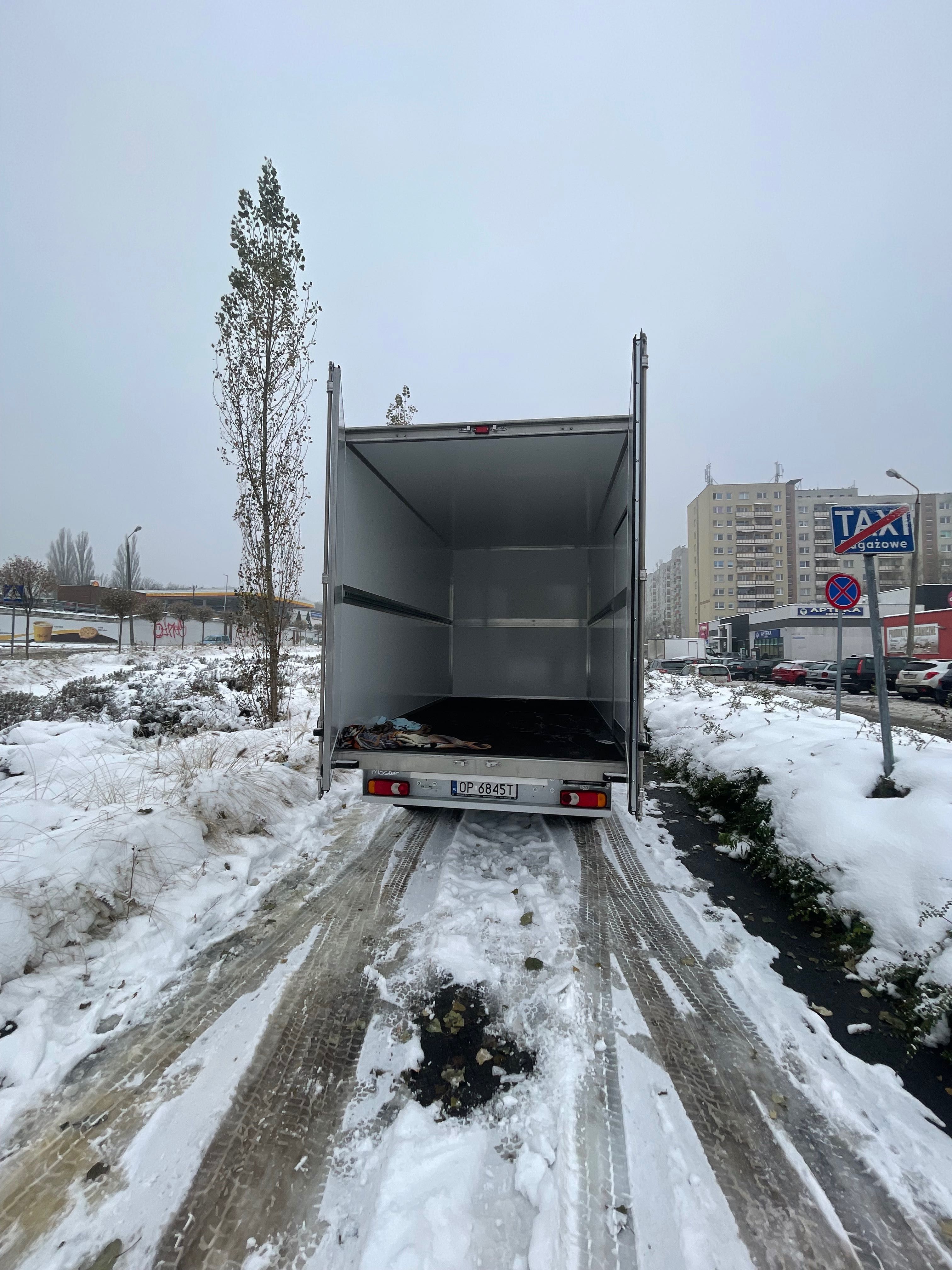Wynajem busa z windą , Wypożyczalnia samochodów dostawczych Wynajem